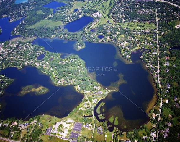 Lower Long Lake in Oakland County, Michigan